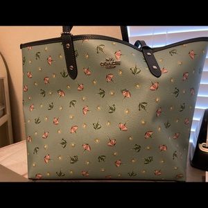New Coach bag with pouch